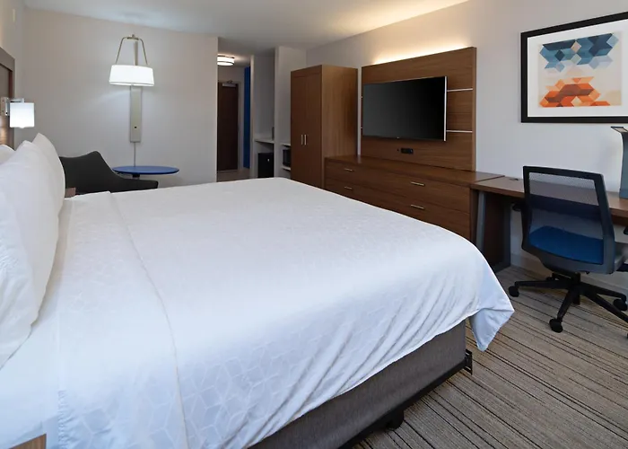 Holiday Inn Express & Suites Seattle-Sea-Tac Airport By Ihg